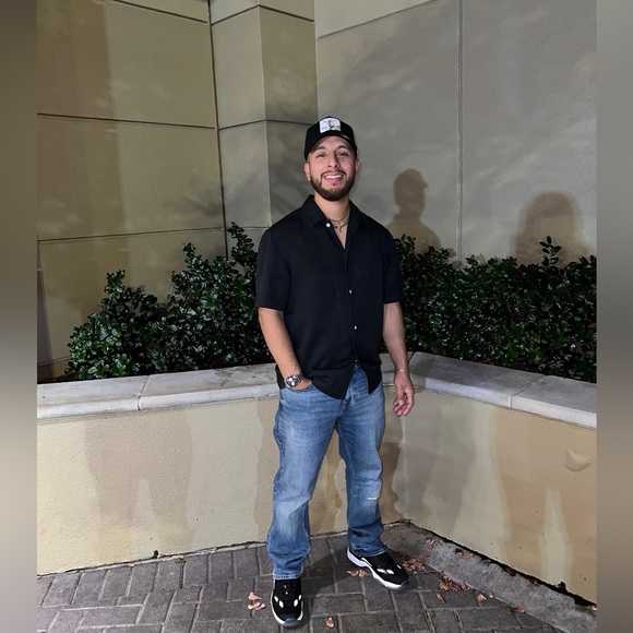 Meet your Posher, Ariel - Picture 1 of 1